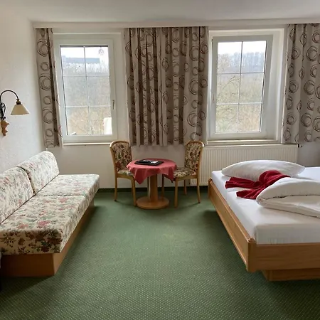 Muldenschloesschen - Gaestehaus & Restaurant Guest house Lunzenau