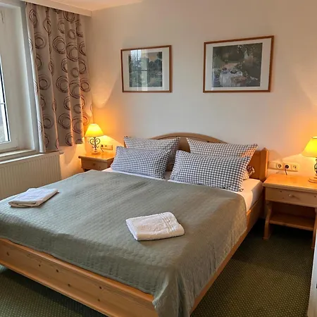 Guest house Muldenschloesschen - Gaestehaus & Restaurant *
